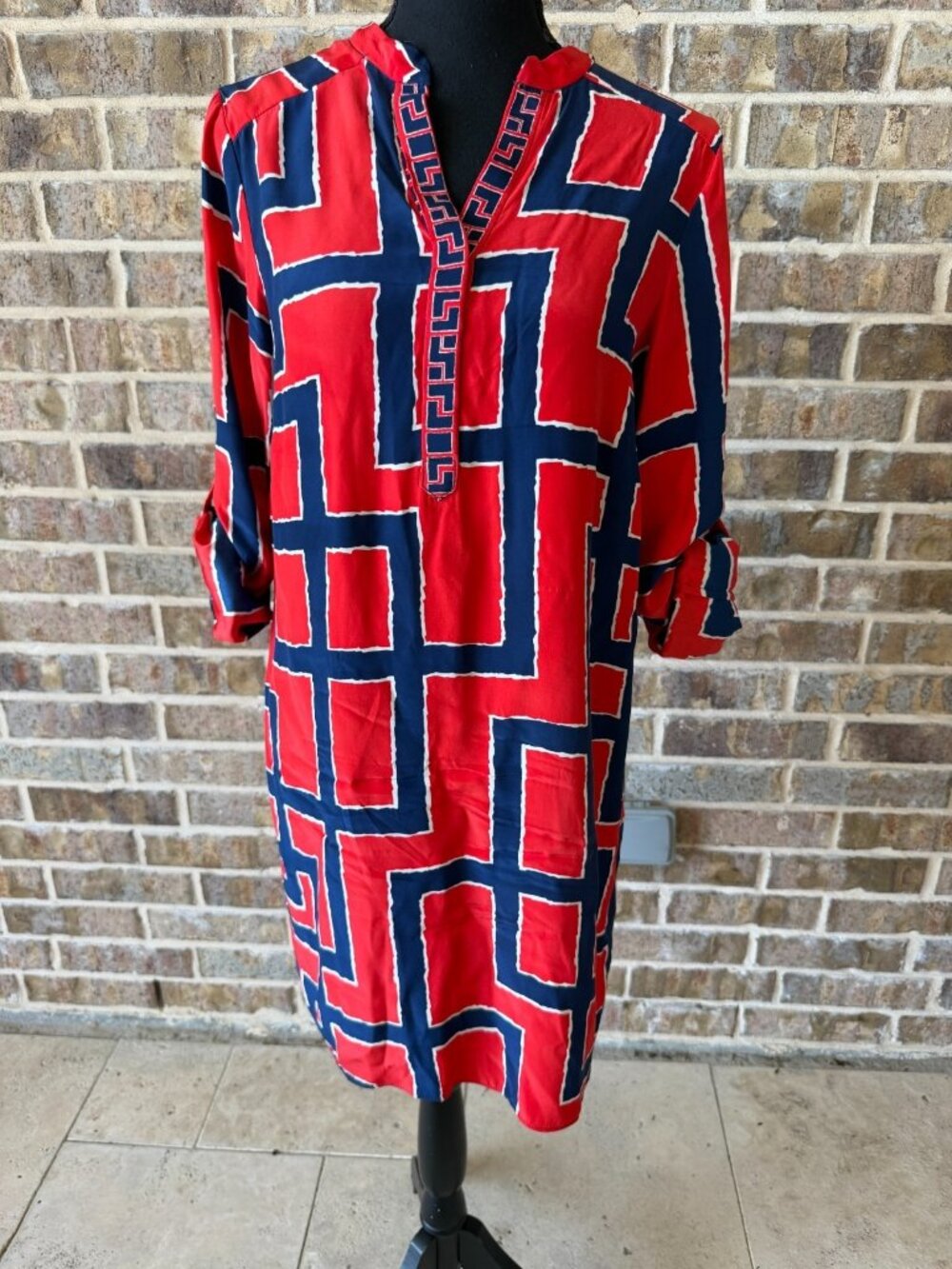 Alice & Trixie silk shift dress size medium red white blue roll tab sleeve